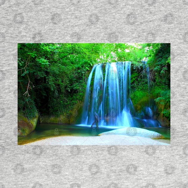 Long-exposure photo of Cascata "de lu Vagnatò" in Sarnano by KristinaDrozd